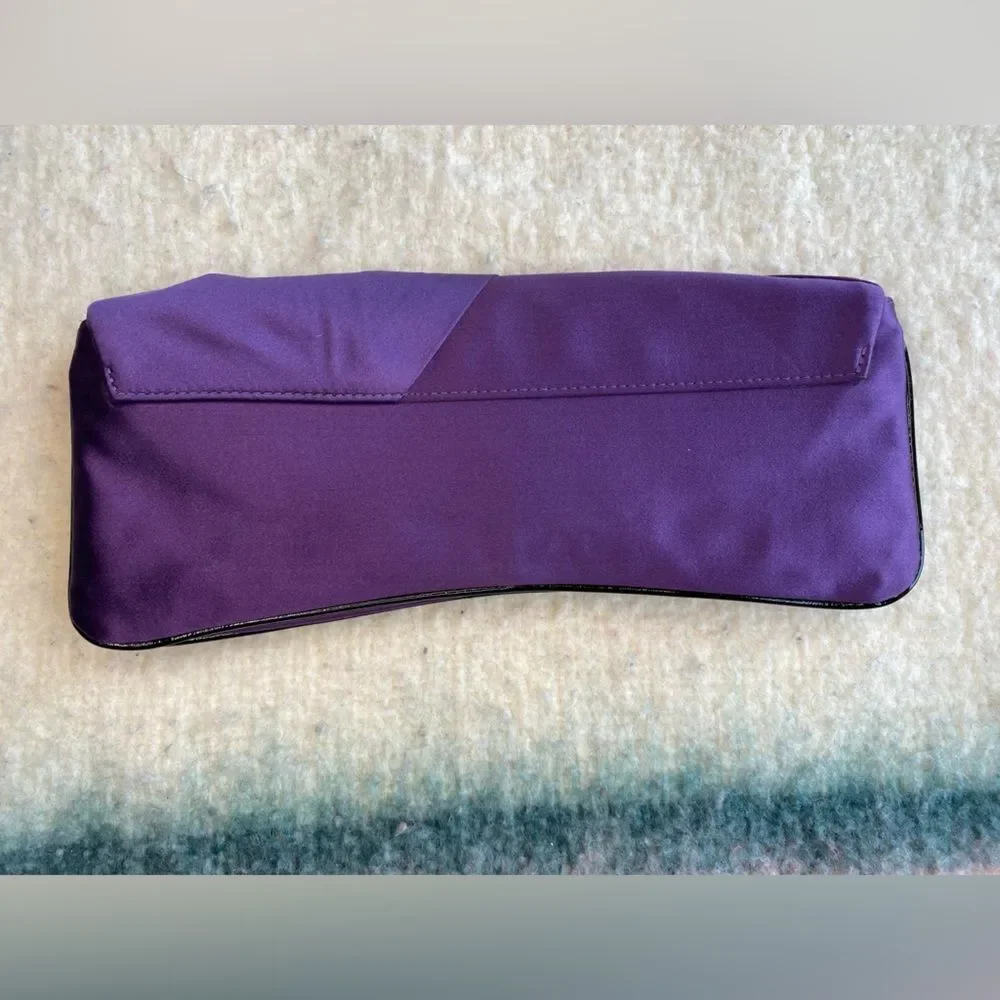 Beautiful Bow Clutch by Giu